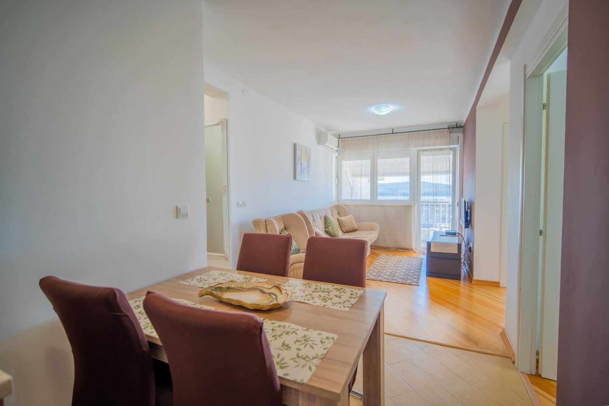 Apartman Centar Tivat Bagian luar foto